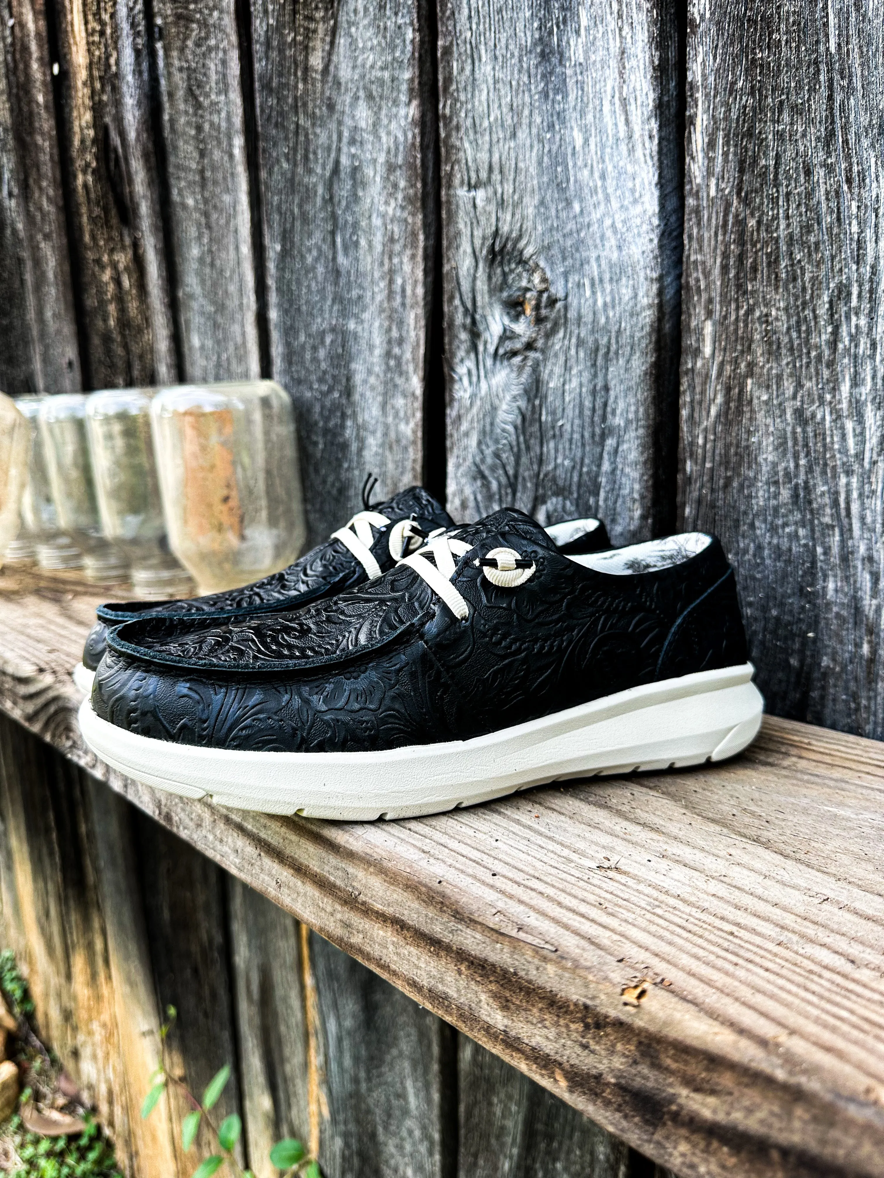 Black Floral Emboss Ariat Hilo