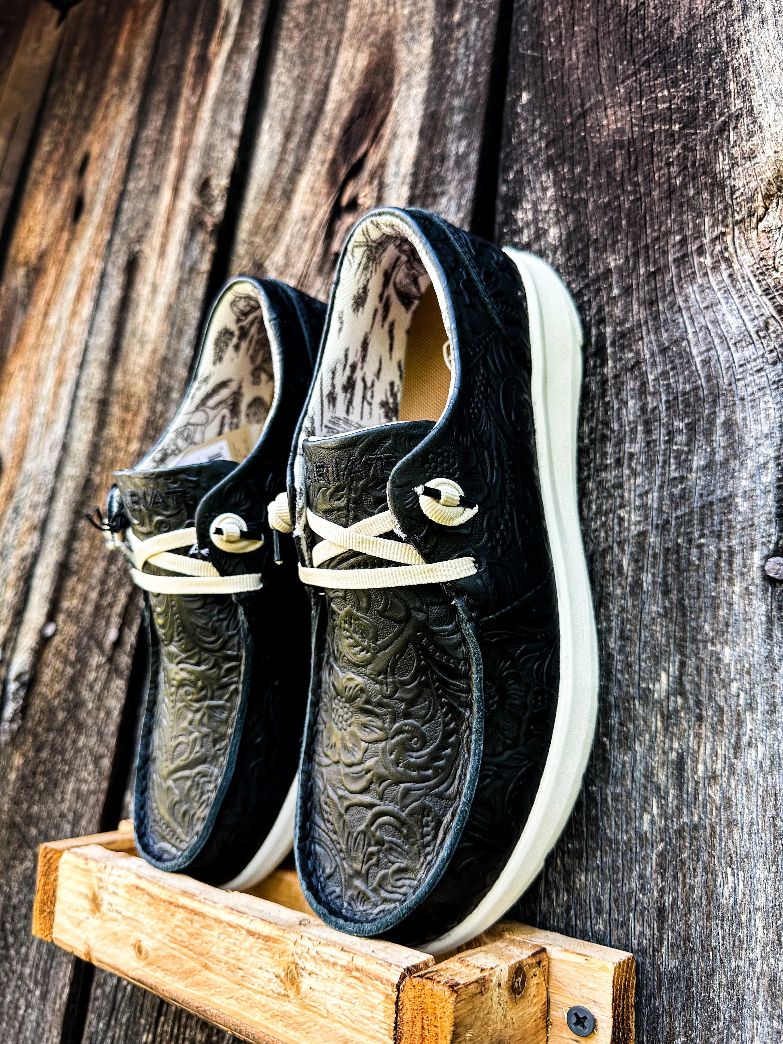 Black Floral Emboss Ariat Hilo