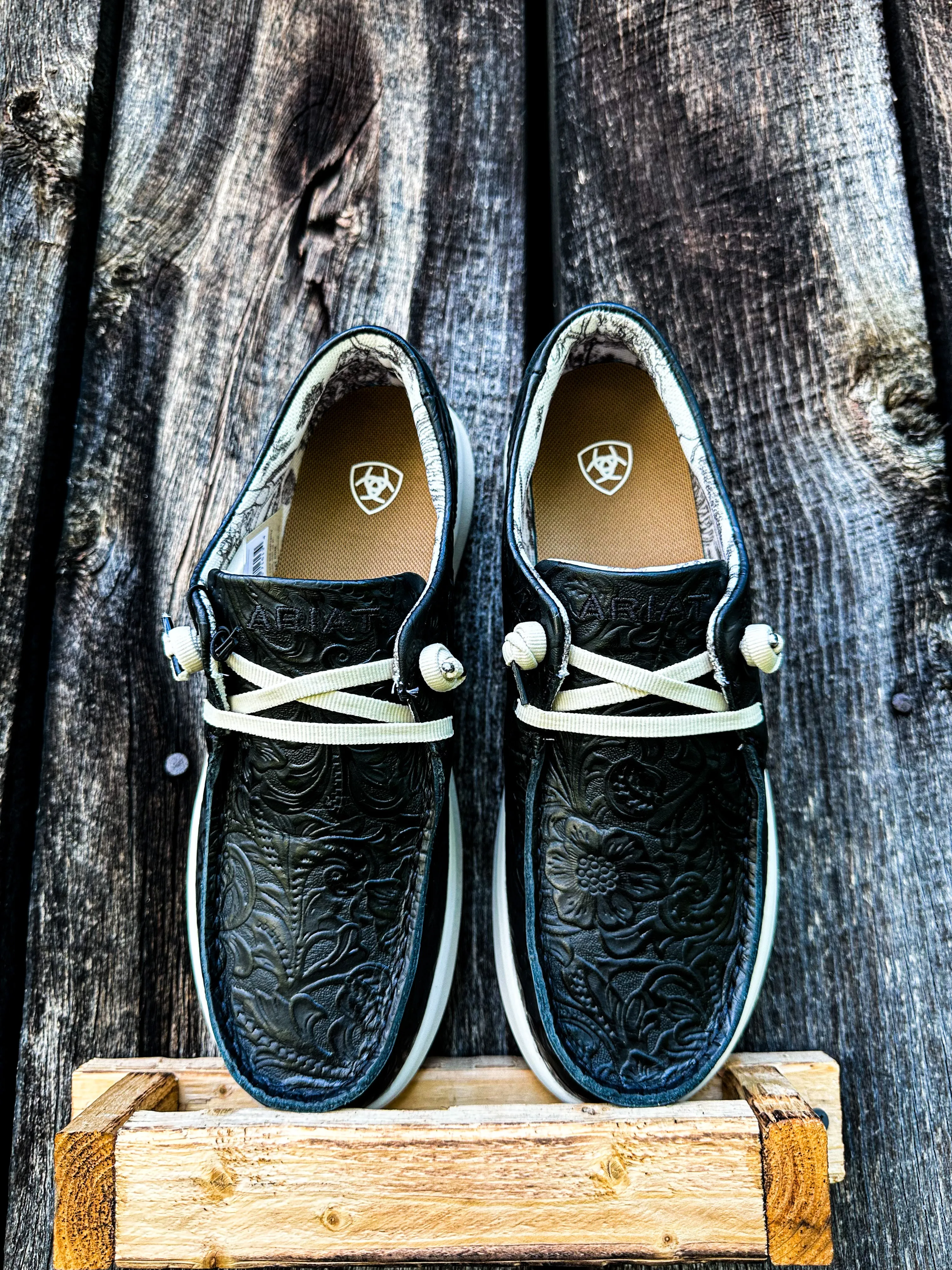 Black Floral Emboss Ariat Hilo