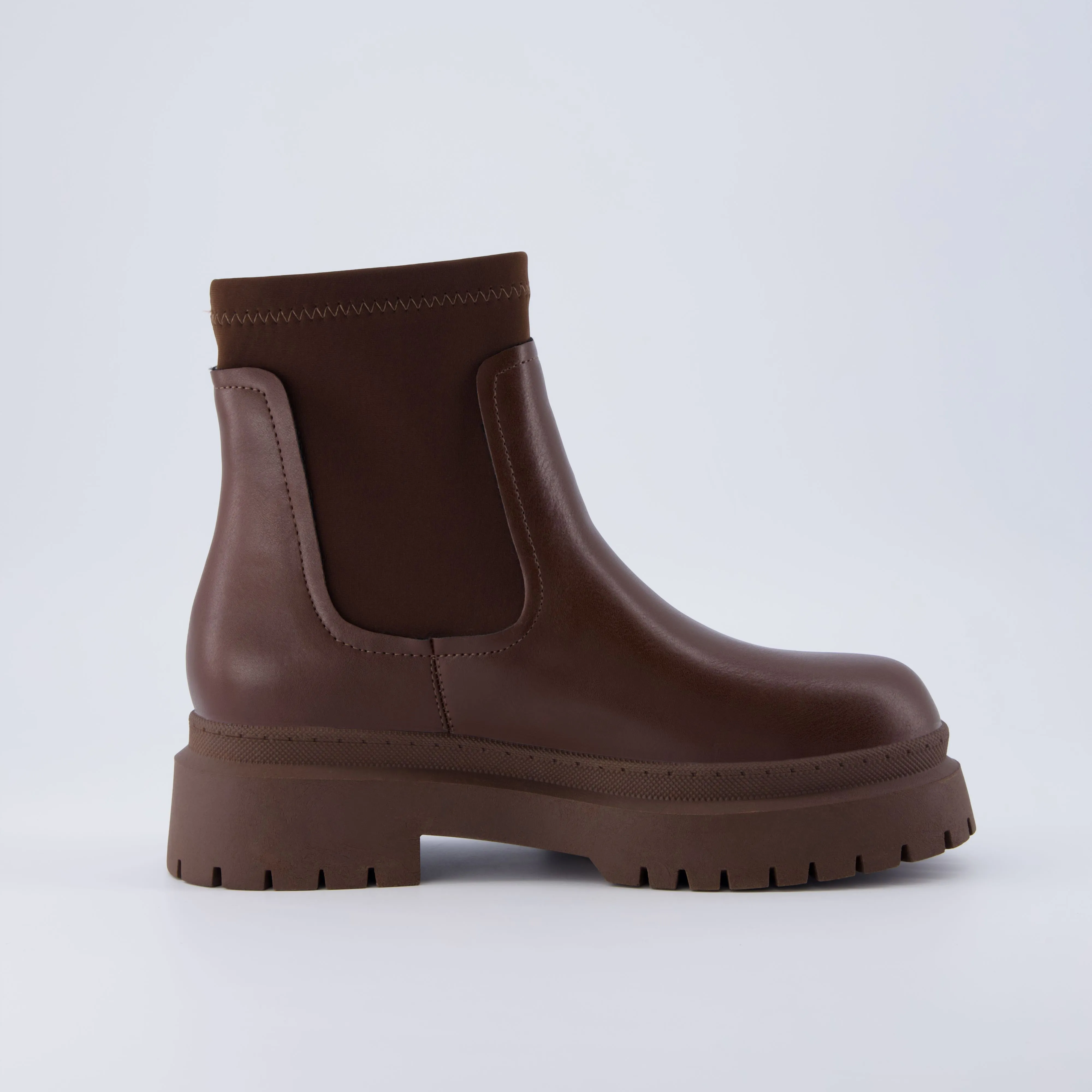 Dee Chelsea Boot