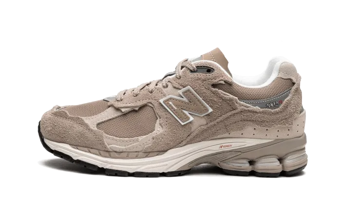 New Balance 2002R Protection Pack Driftwood Beige
