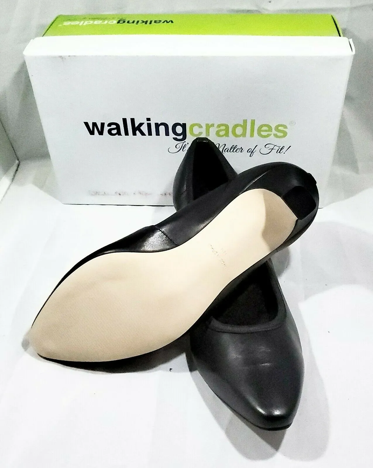 Walking Cradles Women's black izzy Pumps  size 12m