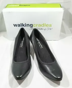 Walking Cradles Women's black izzy Pumps  size 12m