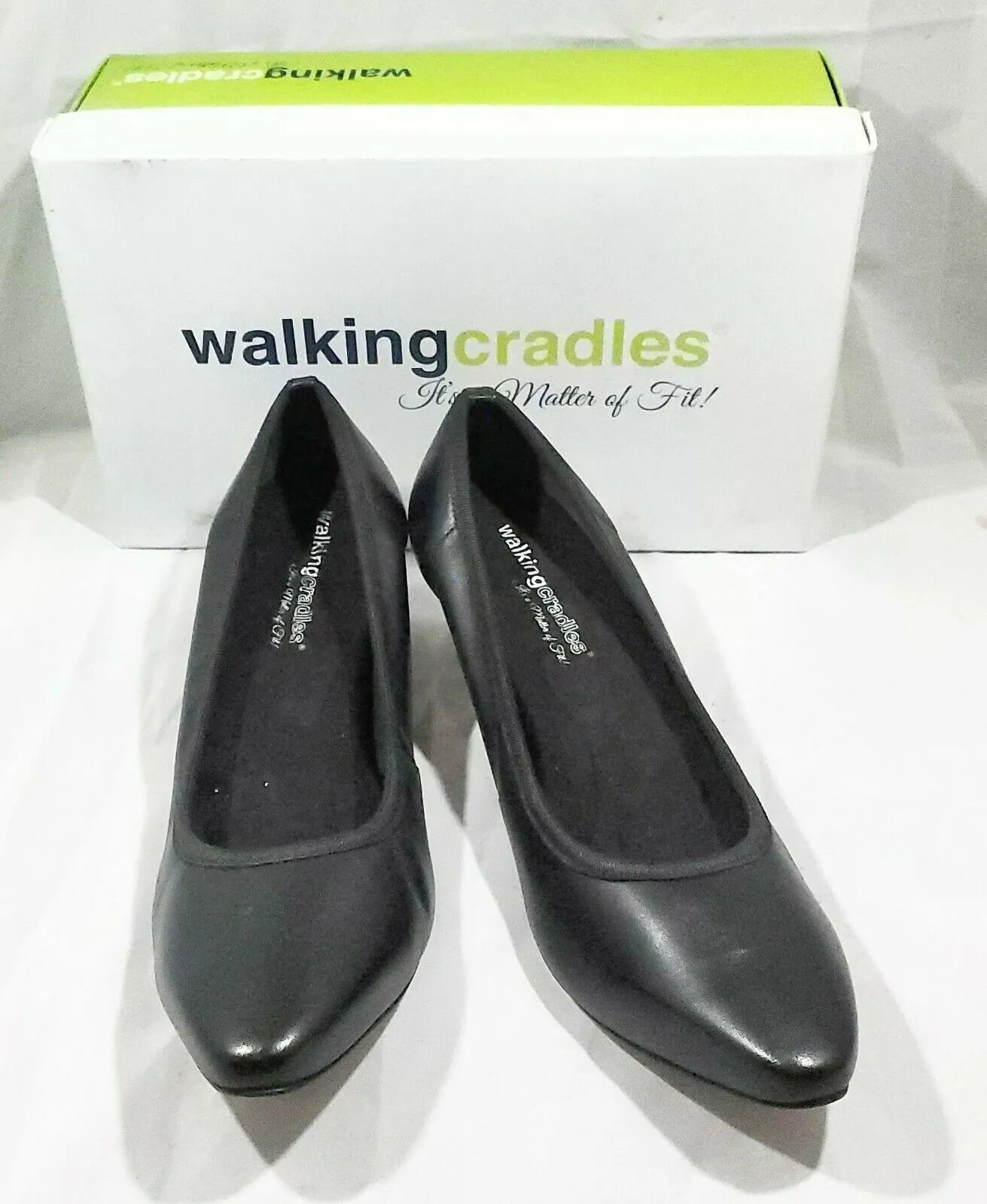 Walking Cradles Women's black izzy Pumps  size 12m